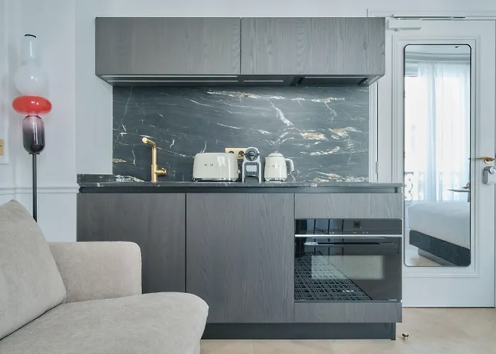 Nestay Les Halles Apartahotel