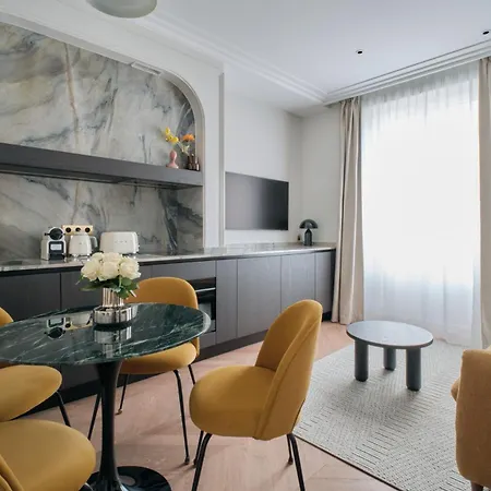 Nestay Les Halles Aparthotel 4*