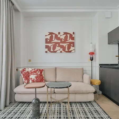Apart-hotel Nestay Les Halles 4*