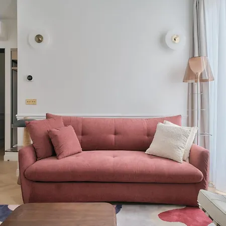 Nestay Les Halles Aparthotel *