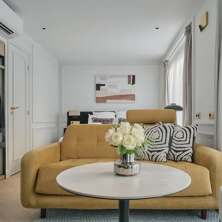 Nestay Les Halles Aparthotel