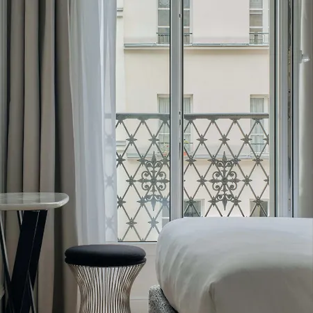 Nestay Les Halles 4*