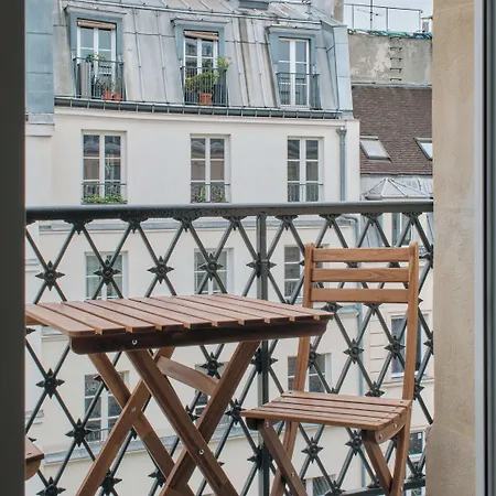 Nestay Les Halles 4*