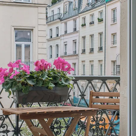 Aparthotel Nestay Les Halles 4*