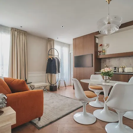 Apartmanhotel Nestay Les Halles 4*