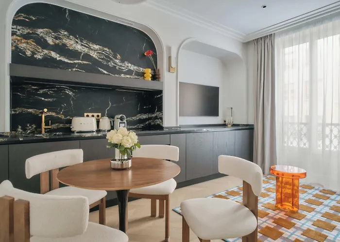 Nestay Les Halles Aparthotel