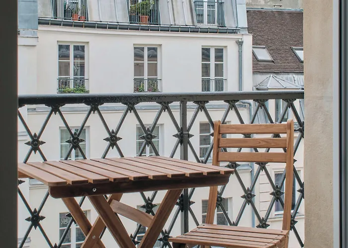 Nestay Les Halles 4*