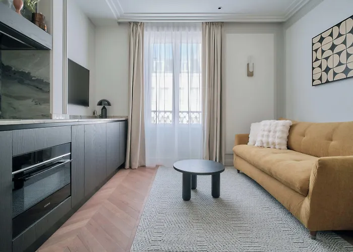 Nestay Les Halles 4*