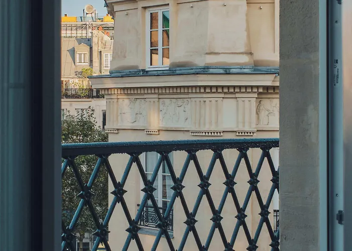 Nestay Les Halles 4*