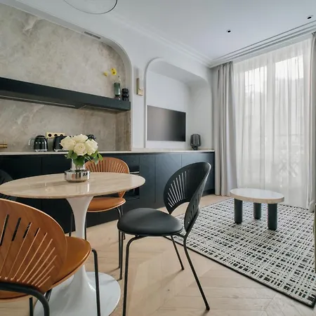Nestay Les Halles Aparthotel *