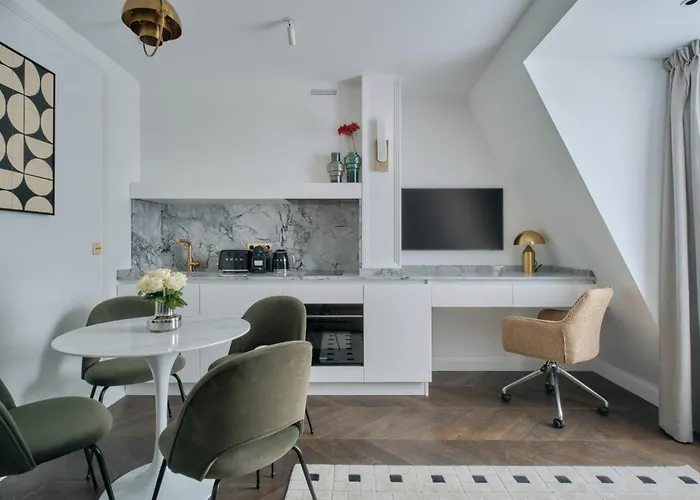 Nestay Les Halles 4* Paris