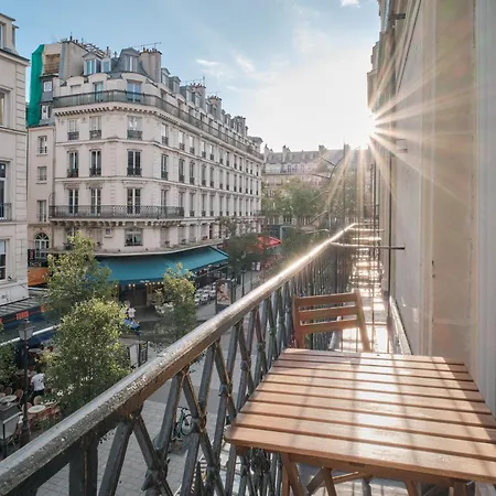 Nestay Les Halles 4*